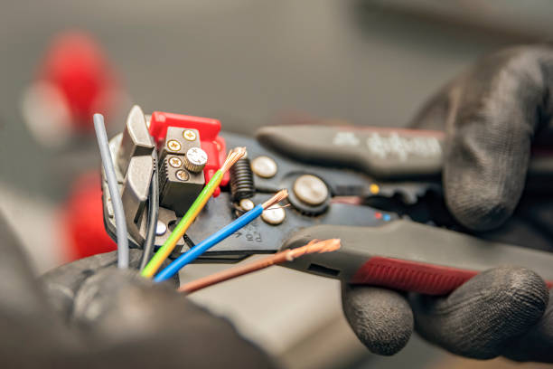 Best Best Electricians Near Me  in Larch Y, WA